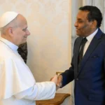 رئيس الوزراء السوداني يلتقي البابا ليو الرابع عشر لبحث خطة السلام والتعاون مع الفاتيكان