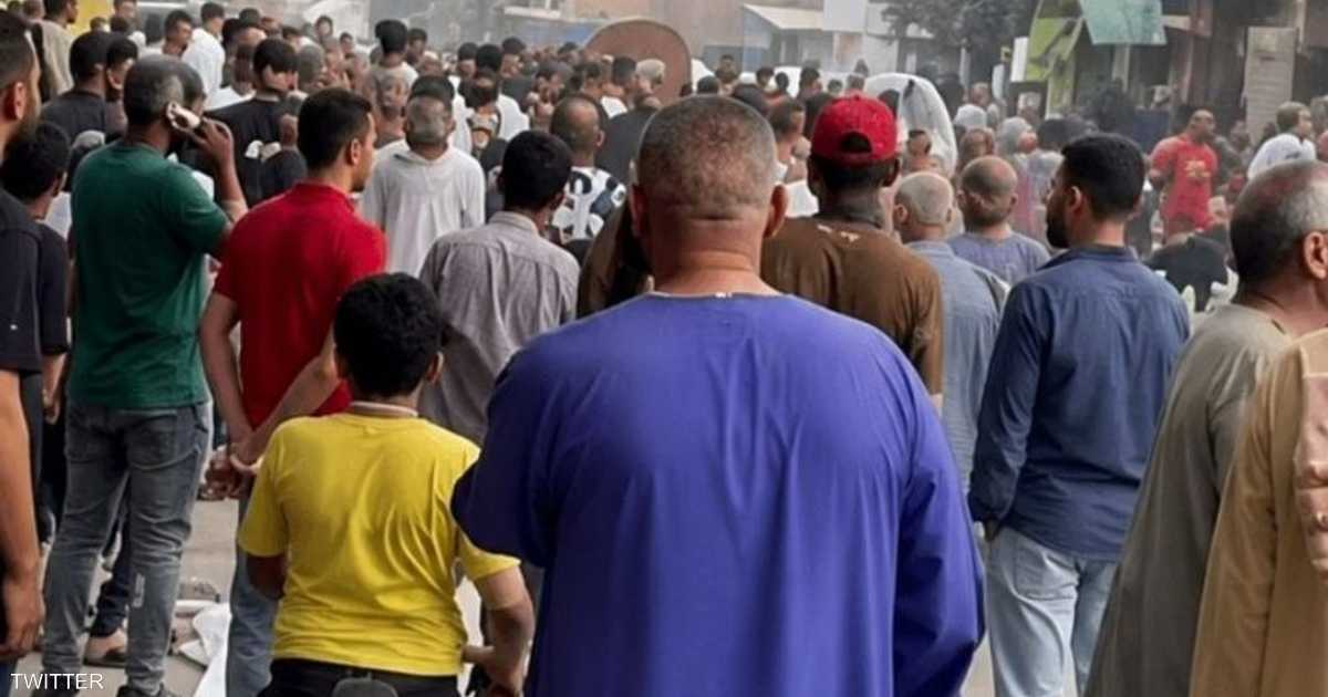 أوباش يطلقون النار عشوائياً على المواطنين بموقف أبنوب بأسيوط، 8 قتلى و5 جرحى ويُقتل مطلق النار.