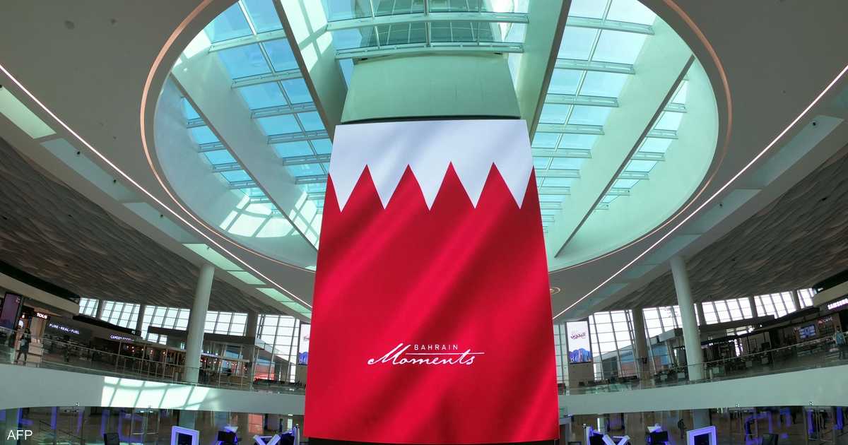 الإجراءات الجديدة للدخول عبر مطار البحرين الدولي بسبب تفشي فيروس إيبولا.