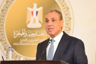 مصر والسودان والولايات المتحدة يجتمعون لبحث تطورات الأزمة السودانية.