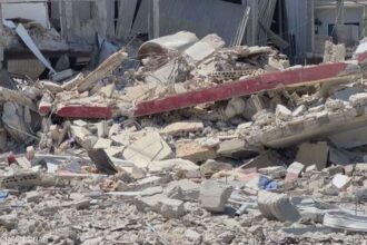 عودة السكان إلى منازلهم المحرومة في الجنوب اللبناني وسط دمار واسع وغموض مستقبل.