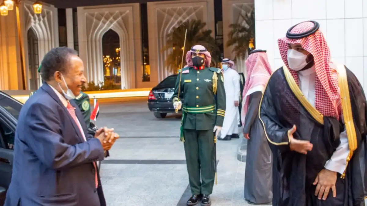 السعودية تدير مشاورات سودانية لإنشاء حكومة مدنية جديدة بالتعاون مع البرهان