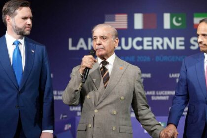 فانس وقاليباف يلتقيان في محادثات سويسرا لإنهاء الصراع بالشرق الأوسط