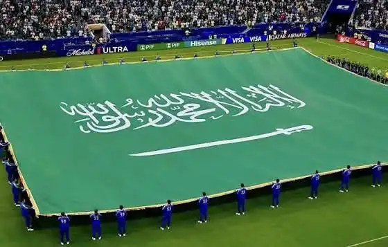 فيفا يسمح لسaudiarabia و العراق باختيار طريقة عرض الأعلام في كأس العالم.