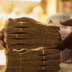 الدولار يرتفع على الجنيه السوداني لـ5500 جنيه وسط تضخم وتخبط إداري