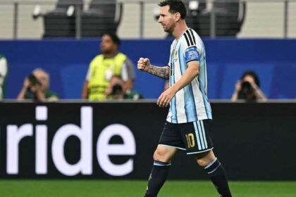 ميسي يتفوق على كلوزه ليتوج هدفاً تاريخياً في كأس العالم