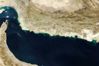 البلدان تؤكدان أهمية مضيق هرمز كمسار دولي آمن ومفتوح للملاحة والاستقرار الإقليمي.