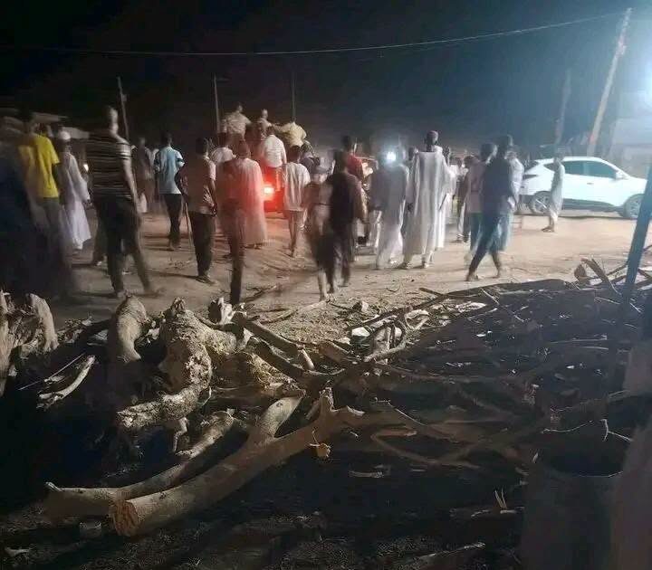 حادث طعن يودي بحياة أربعة أشخاص في حي العرب بمدينة كسلا.