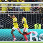 دانييل مونوز يضاعف أهدافه ويقود كولومبيا للتأهل إلى الدور الثاني في كأس العالم