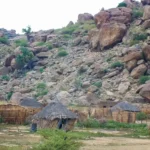 شاحنة محملة بـ 100 جوال كبكبي تُنهب مسلحة على طريق الفاو القضارف.