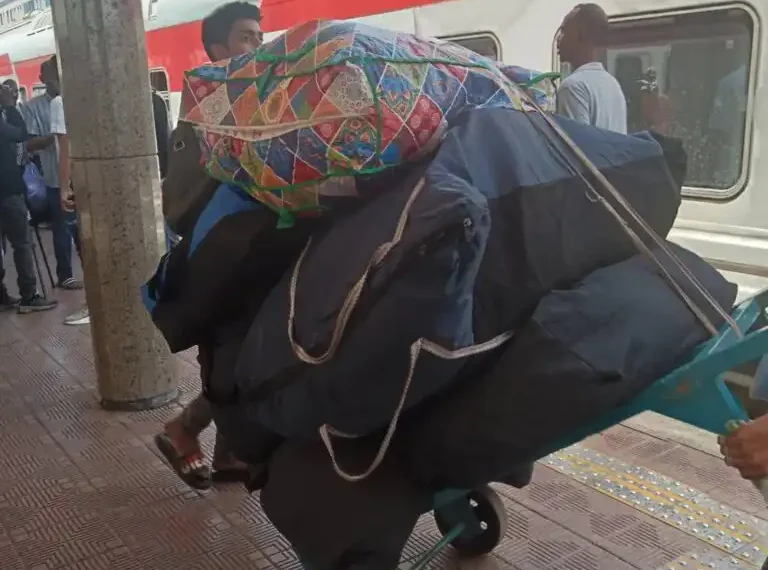 لجنة الأمل للعودة الطوعية تفرض ضوابط مشددة على رحلات العودة للمواطنين إلى السودان.
