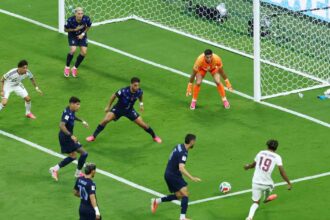 إسبانيا تغلب أوروغواي بهدف نظيف في ختام منافسات المجموعة الثامنة بالدوحة