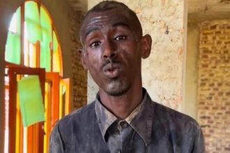 طالب أسرة حسين نصرالدين السلطات بفتح تحقيق عاجل في اعتقاله واعتداءات عليه.