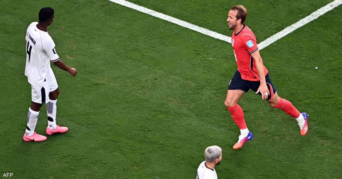كين يفرد لينيكر ويصبح هداف إنجلترا التاريخي في كأس العالم