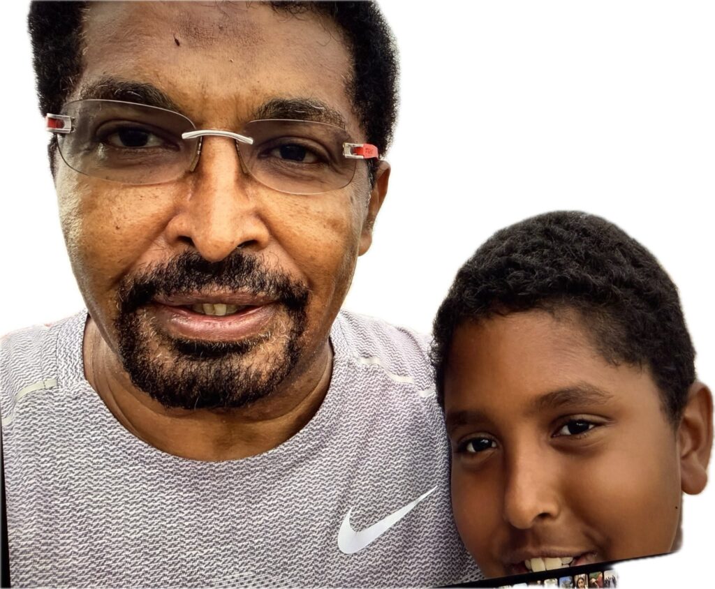 وزير الثروة الحيوانية السوداني يشارك فرحته بتخرج ابنه في دار أوبرا دبي
