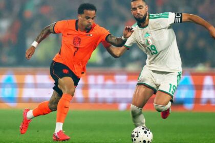 الجزائر تغلب هولندا 1-صفر في مباراة ودية قبل المونديال