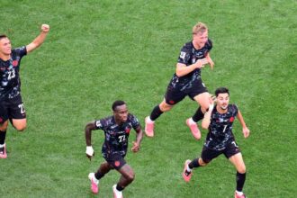 كندا تغلب على جنوب أفريقيا وتتأهل للدور التالي في كأس العالم