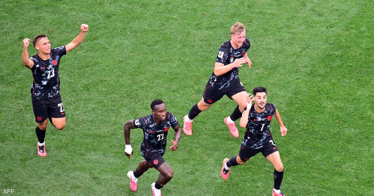 كندا تغلب على جنوب أفريقيا وتتأهل للدور التالي في كأس العالم