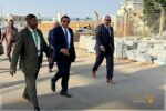 رئيس الوزراء يكشف مفاجآت في مسار التعافي الاقتصادي ويعود من زيارة غير معلنة إلى لندن