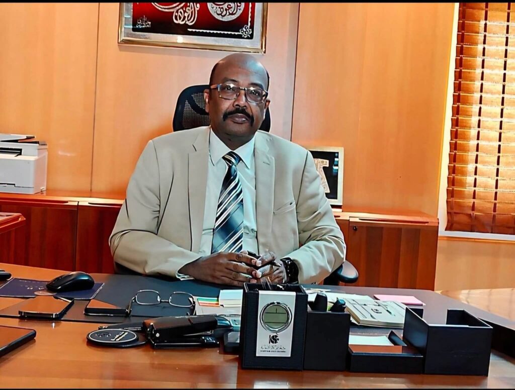 المدير العام لأرياب للتعدين ينفي مغادرته السودان ويعلن تواجده بالبلاد