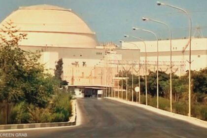 الولايات المتحدة وإيران تتفاوض على مذكرة تفاهم لوقف الأعمال العدائية