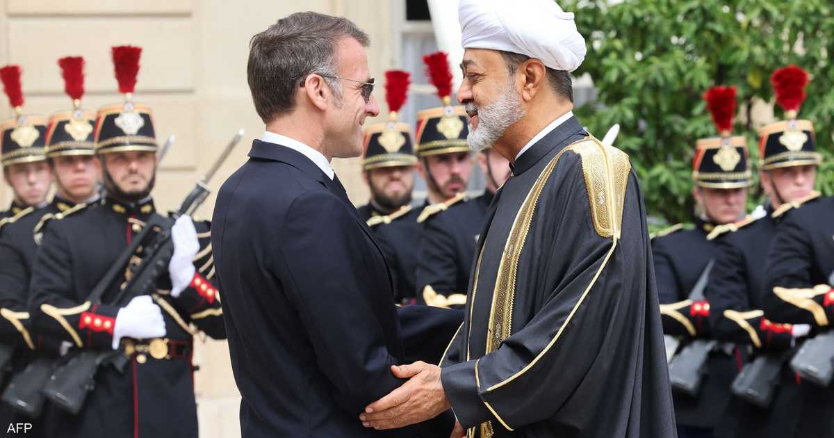 عمان وباريس تؤكدان التزامهما بحرية الملاحة في مضيق هرمز وبحر العرب وتدعمان مفاوضات إيران والولايات المتحدة
