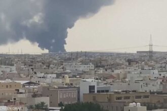 الولايات المتحدة تؤكد شن إيران هجوماً متعمداً على مطار الكويت المدني