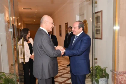 السيسي يؤكد حرص مصر على توفير خدمات للاجئين ويدعو لتقاسم الأعباء الدولية