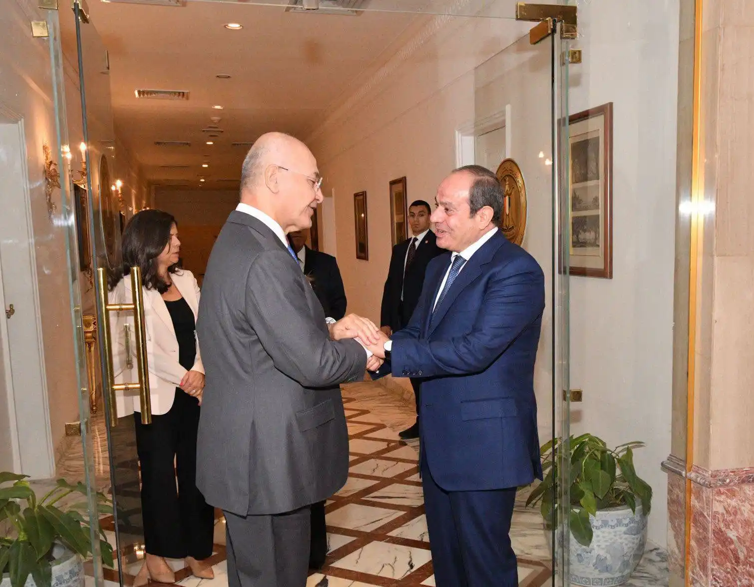 السيسي يؤكد حرص مصر على توفير خدمات للاجئين ويدعو لتقاسم الأعباء الدولية