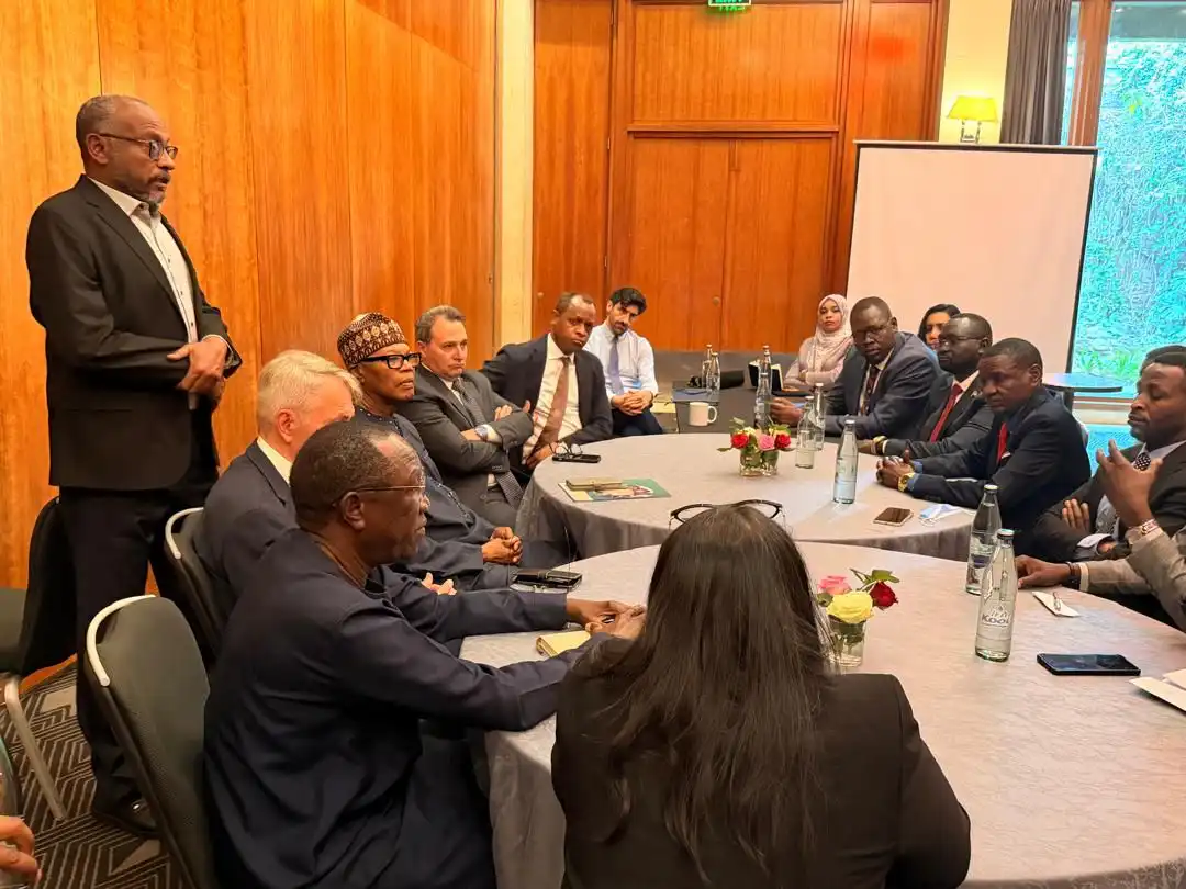 جيش تحرير السودان يرفض توقيع اتفاق أديس أبابا بسبب إبعاد المؤتمر الوطني والجبهة الإسلامية.