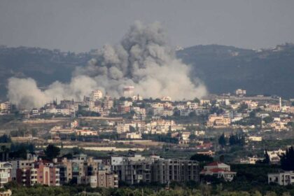 القتلى الإسرائيليون يرتفعون إلى 17 والجيش اللبناني يعلن مقتل ثلاثة في غارة جديدة رغم المفاوضات