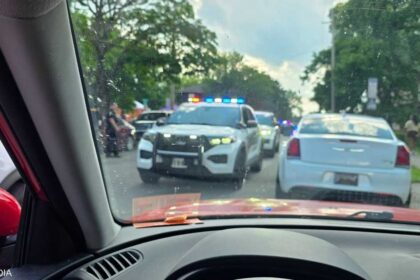 البحث مستمر عن مشتبه بهم في حادث إطلاق نار في توليدو أدى إلى إصابة عدة أشخاص خلال مهرجان.