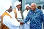 وزير الداخلية يلتقي وفداً من قبائل البنى عامر والحباب في كسلا لمناقشة الأمن والخدمات في شرق السودان.