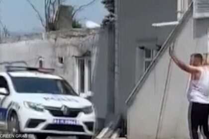 الزوج يقتل زوجته بالسلاح الأبيض في مدينة ديلوفاسي التركية