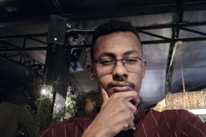 قائد فيلق البراء بن مالك يشارك صورة من إثيوبيا مع دعاء للبلاد.