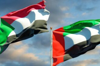 الإمارات تدعو إلى الحل السياسي السلمي لإنهاء الأزمة السودانية.
