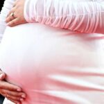الجلوس الطويل خلال الحمل يزيد مخاطر المضاعفات لدى السيدات الحوامل