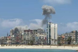 قتل 6 أشخاص في غارات وهمضات إسرائيلية على جنوب لبنان، والجيش الإسرائيلي يؤكد سيطرته على وادي السلوقي.