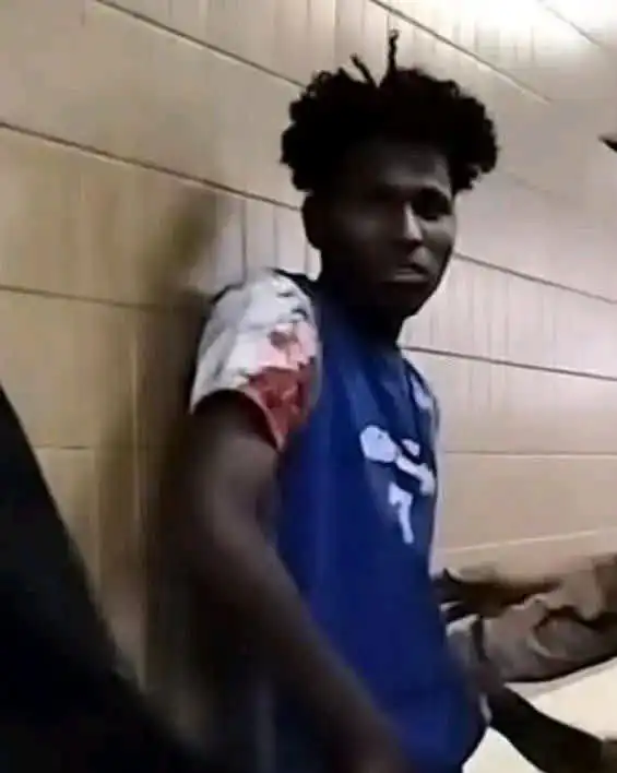لاجئ سوداني يُعتقل بعد ظهوره في فيديو داخل مترو الأنفاق يثير جدلاً واسعاً.