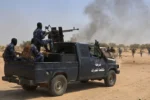 اشتباكات في بورتسودان بين قوات الأمن وحركة مسلحة بعد إصابة شرطي وسحب مواطن مصاب.
