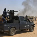 اشتباكات في بورتسودان بين قوات الأمن وحركة مسلحة بعد إصابة شرطي وسحب مواطن مصاب.