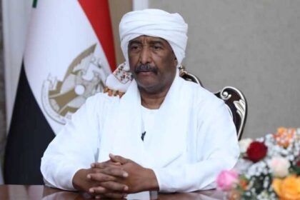 تتجه قوى سياسية لتقديم البرهان مرشحاً لرئاسة السودان لخمس سنوات.