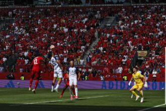 كندا والبوسنة التعادل في الجولة الأولى من المجموعة الأولى في كأس العالم