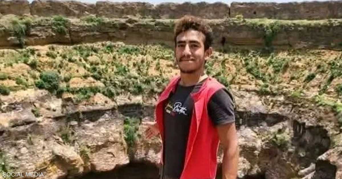 فريق الغوص والإنقاذ المائي يصل موقع الحادث لانتشال جثة القعقاع في الحرضة البركانية