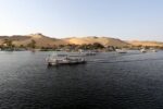التكتم الرسمي على تلوث بحيرة النوبة يثير مخاوف واسعة حول الصحة والبيئة.
