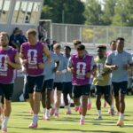 مقتنيات منتخب إنجلترا المسروقة تُعاد بعد إلقاء القبض على مشتبهين في السطو.