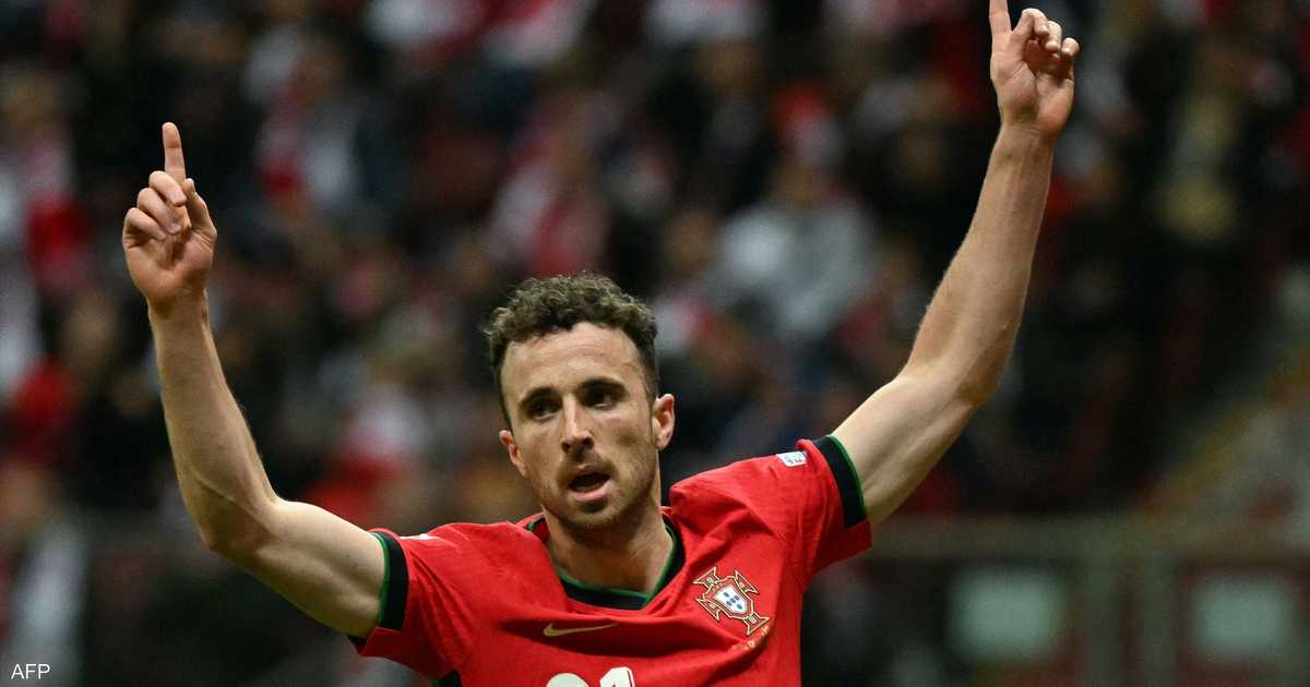 مونتينيغرو يهدي لاعبي البرتغال أساور تكريم لجوتا قبل كأس العالم في أمريكا