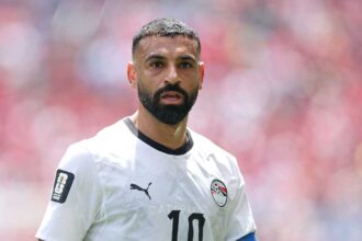 بن.hamad يهنئ الرئيس العالمي لكرة القدم بعيد ميلاده ويشيد بدور صلاح في نجاح مونديال 48 منتخباً.