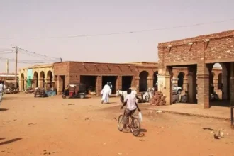 مواجهات عنيفة بين شرطة مكافحة المخدرات ومسلحين تسبب في إصابة شرطيين شرقي بربر.