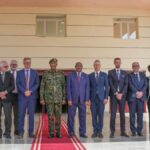 سفراء الاتحاد الأوروبي يطالبون بخفض التصعيد وإنشاء ممرات إنسانية في السودان.